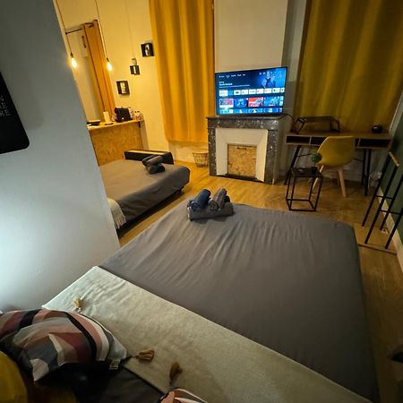 Charmant Appartement Climatise Aux Pieds De La Cite カルカソンヌ エクステリア 写真