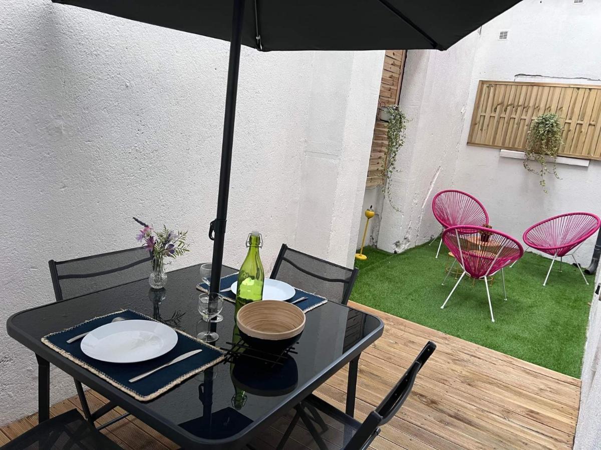 Charmant Appartement Climatise Aux Pieds De La Cite カルカソンヌ エクステリア 写真