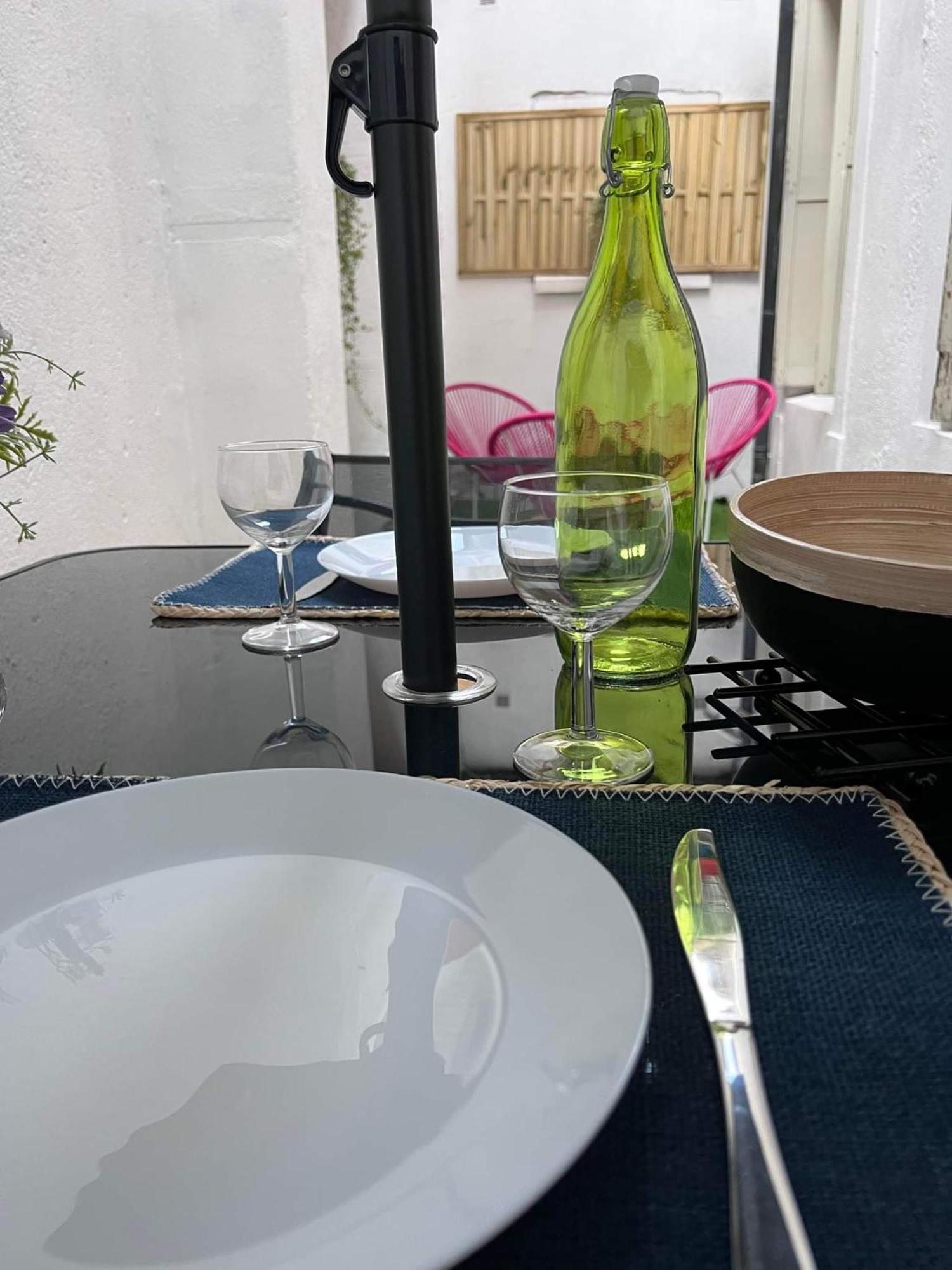 Charmant Appartement Climatise Aux Pieds De La Cite カルカソンヌ エクステリア 写真